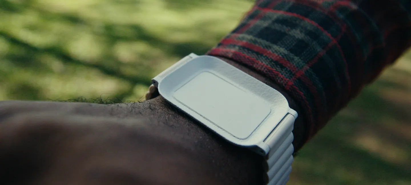 Beni effortless control wrist tracker